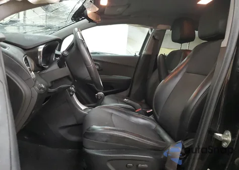 2020 Chevrolet Trax 1Lt z USA, uszkodzony, nr VIN 3GNCJLSB6LL139865